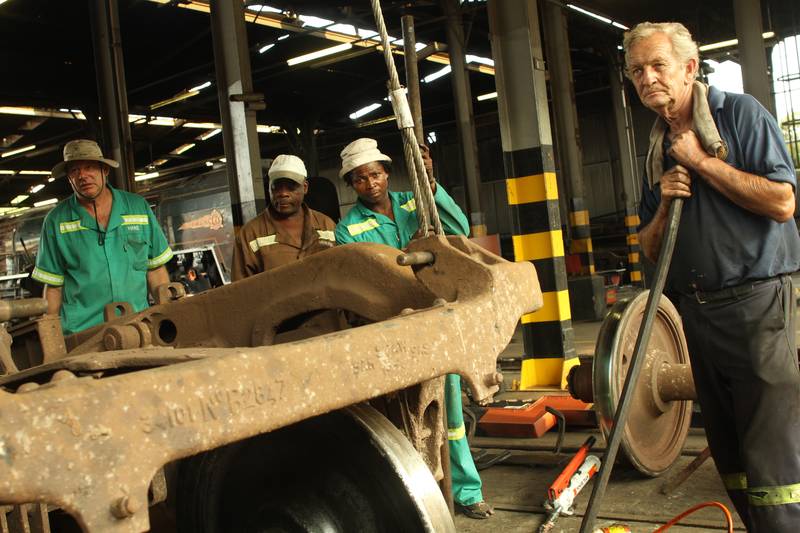 A l’atelier de Capital Park, la gare de Rovos Rail, Pretoria, 2010, Ph. Moctar KANE.