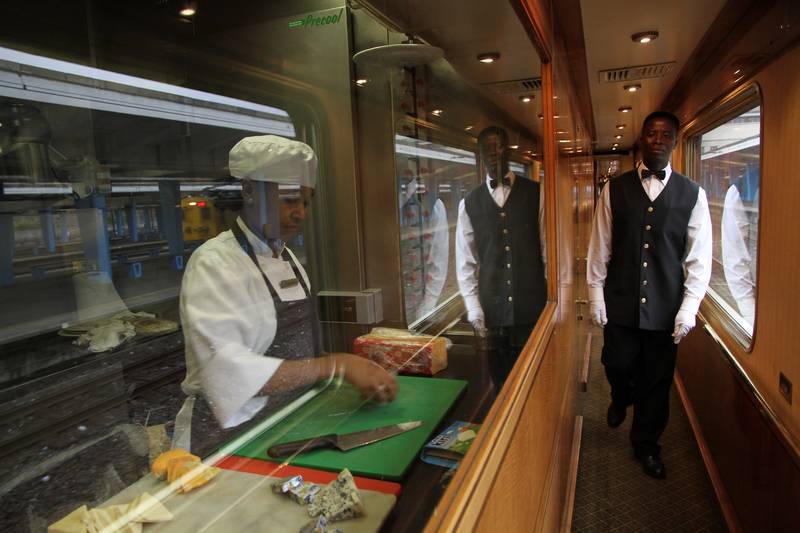 Dans le Blue Train, le train de luxe concurrent du Rovos, Cape Town, 2010, Ph. Moctar KANE.