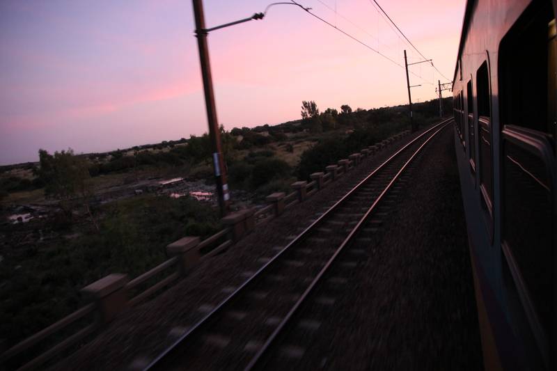 Le soir, vue du train Shosholoza Meyl Cape Town-Durban, 2010, Ph. Moctar KANE.