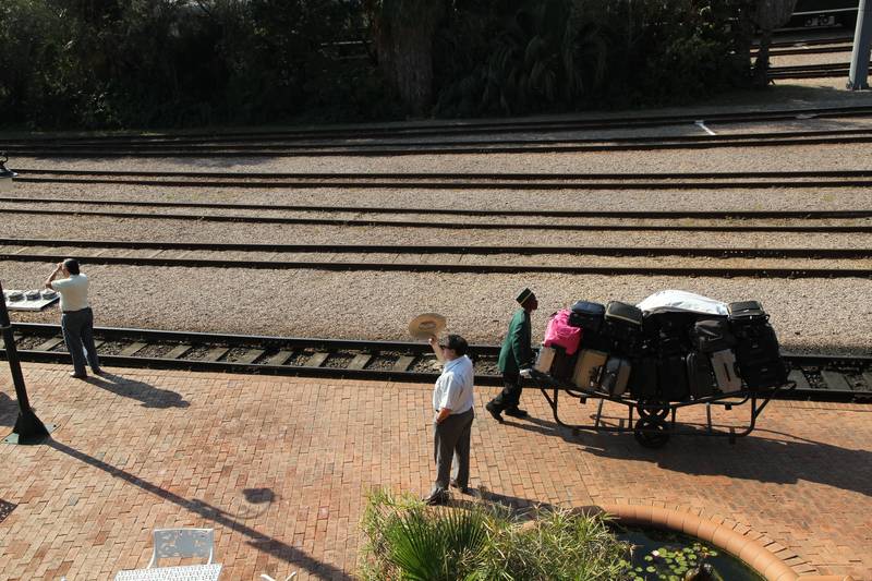 Avant le départ du train pour Cape Town, à Capital Park, la gare de Rovos Rail, Pretoria, 2010, Ph. Moctar KANE.