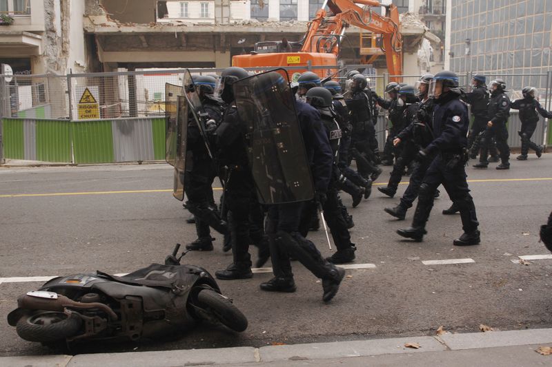 Une semaine après le saccage de l’Arc de Triomphe lors d’une précédente manifestation des Gilets jaunes, un très important dispositif policier a été mis en place dans le pays et en particulier à Paris, 08 12 2018, Ph. Moctar KANE.