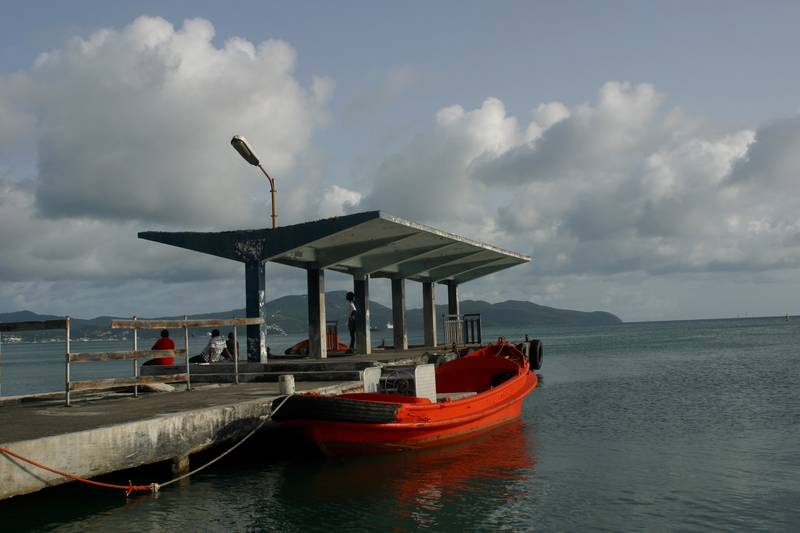 Quai d'embarquement, Fort-de-France, La Martinique, 08 2002, Ph. Moctar KANE.
