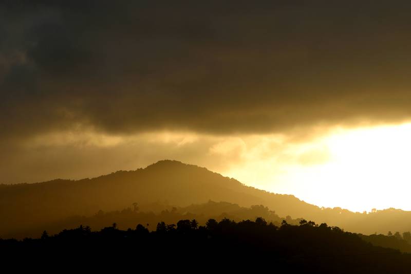 Mornes au crépuscule, La Martinique, 08 2002, Ph. Moctar KANE.